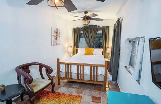 Splash Into Vacation 6BR Home w/ Pool & Waterslide - Foto 13