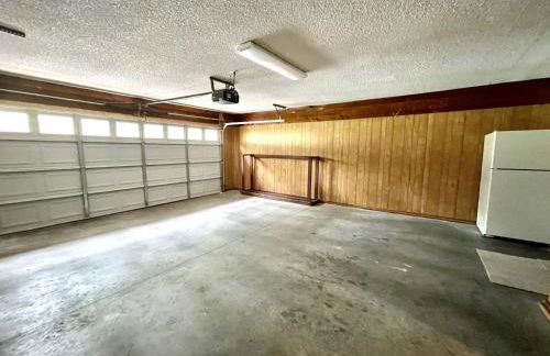 80BPD, Four bedroom, two 1 2 bath log-sided condo with lake view , garage condo - Foto 20