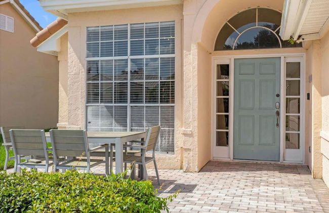 Spacious Home w Garden BBQ and Games at Golf Club - Photo 32