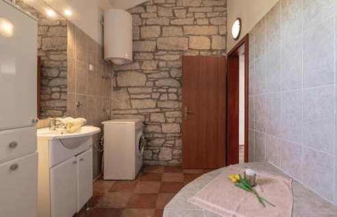 Beautiful Home In Hrboki With Wifi - Foto 27