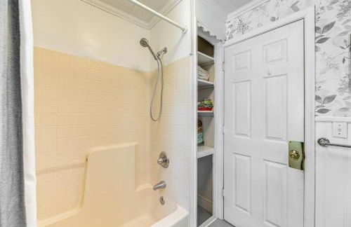 Walkable Beach Retreat on Chesapeake Bay! - Foto 13