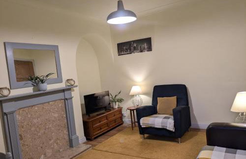 Apartment with Outside Patio and Car Space - Foto 1