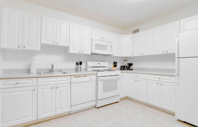 Upscale Apartments in Crystal City - Foto 47