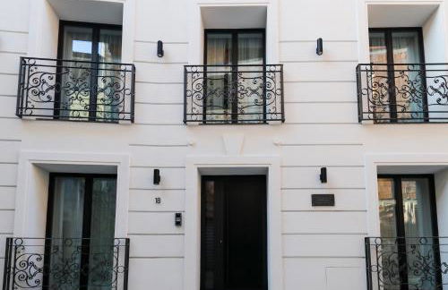 Spacious & Luxurious - Fully Renovated & Equipped 2BR Suite - Historical Centre - Photo 20