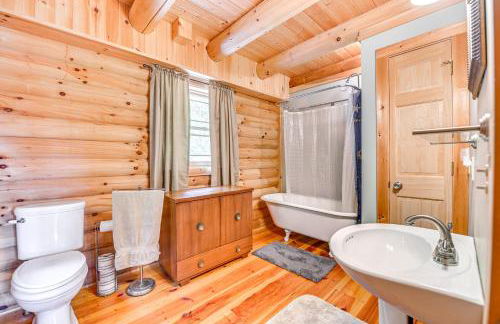 Lakefront Corinth Log Home Private Dock, Fire Pit - Foto 21