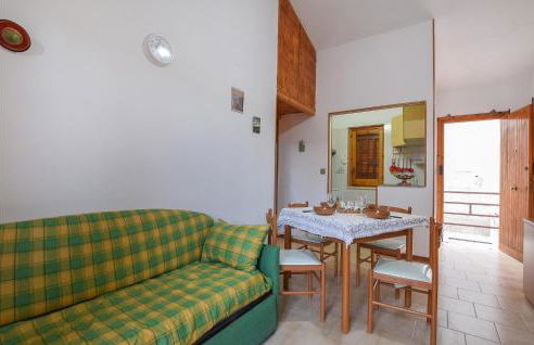 Awesome Apartment In Acqualadrone - Foto 7