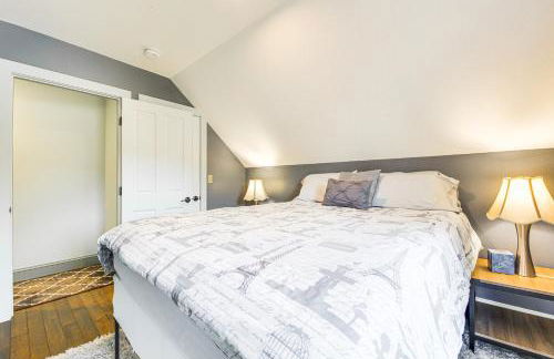 18 Mi to Skiing Colorful Home in Springfield! - Photo 13