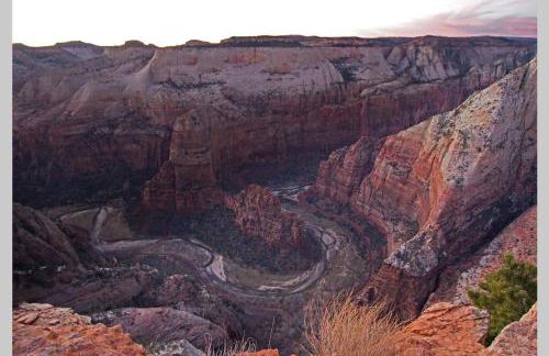 Live Simply Cabin, Walking distance to East Zion trails - Foto 30