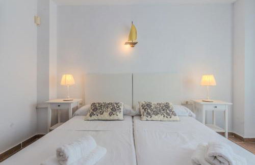 The Ocean Retreat - Beach Villa 30m next to the sea - Photo 23