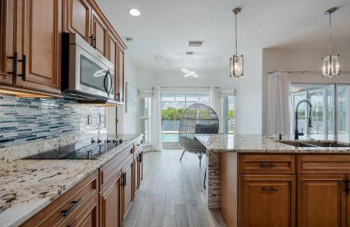 Heaven Found! Stunning River Views & Pool - Villa Island Sunset - Roelens Vacations - Foto 27