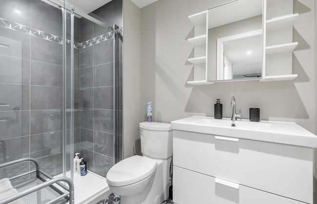 GLOBALSTAY. Waterfront 5BR Townhouse. Private HOT TUB, Gym, Sauna - Foto 48