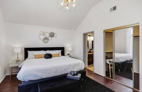 Glamorous 4BR 2,5BA Holiday Home with Pool, Game Room & Fire Pit - Foto 9