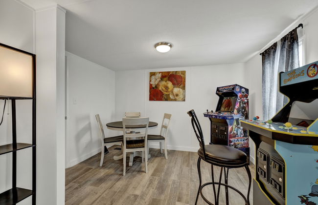 Comfort Charmmini Putting Greengame Roomgrill5 - Photo 15