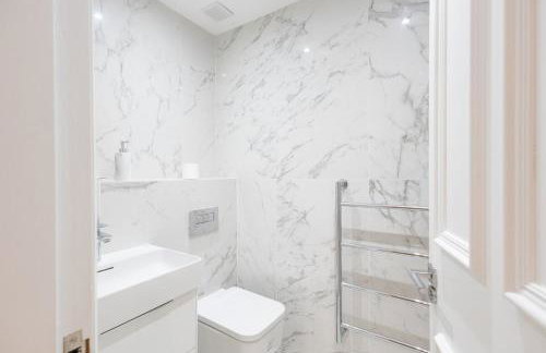 3BR Gem West End Walk to Glasgow Uni Parking - Foto 7