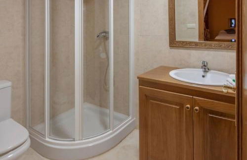 La Casona de la Bisa en Villanueva de Colombres - Foto 41