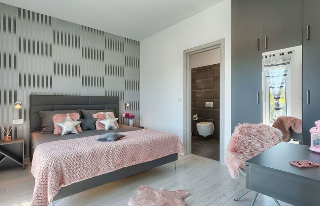 Ella Premantura - Foto 19