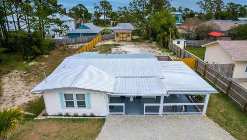 Sea Breeze House- 3 bd 2 ba 5 min walk to beach - Foto 2