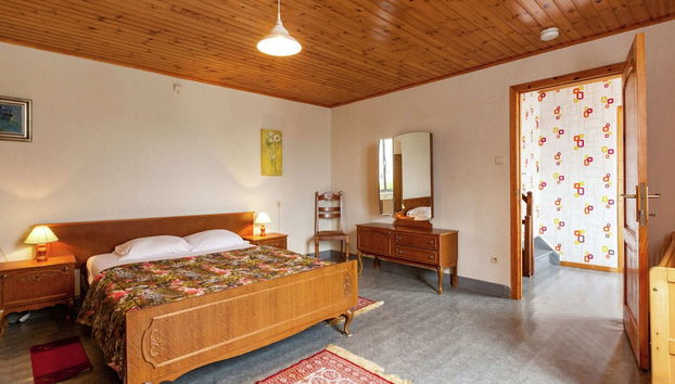 Holiday Home in Bastogne With Garden - Photo 5, Room