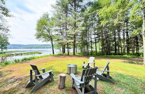 Lakefront Cabin with Private Dock Kenoza Den - Foto 13