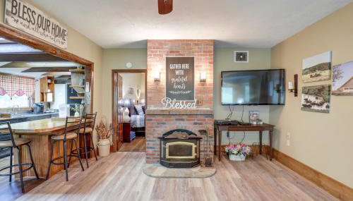 Cozy Mars Hill Farmhouse with Scenic Views - Foto 4