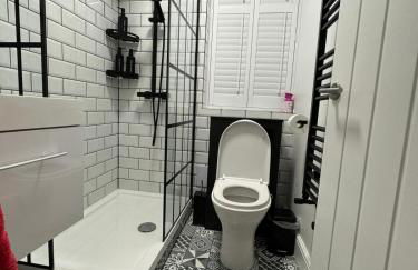 Newly refurbished ,chic, attractive 3 bedroom flat - Foto 35