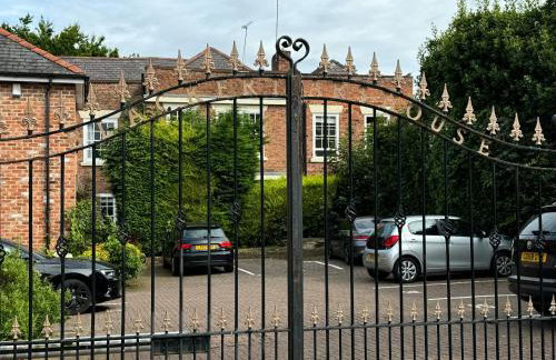 Chester Racecourse Views, Townhouse with Parking - Foto 35
