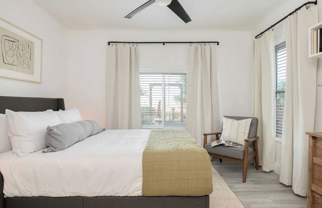 Cowboy Pool, Fire Pit, Backyard Chic Ranch Retreat Asteroid by Avantstay - Foto 22