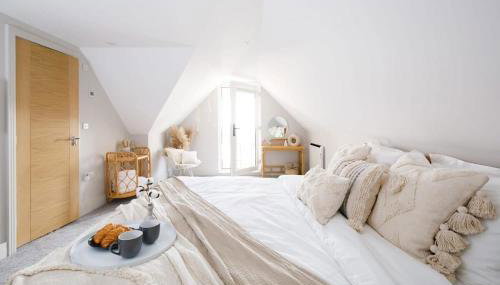 Luxury Penthouse ~ Super King Bed 5 min to Beach - Foto 5