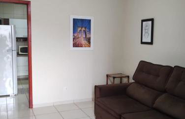 Casa espaçosa em bairro nobre - Foto 13