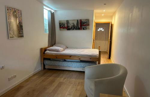 Paris Eiffel Tower et Disney apartments, parkings gratuits et sécurisés, 10 minutes métro to Paris - Foto 38