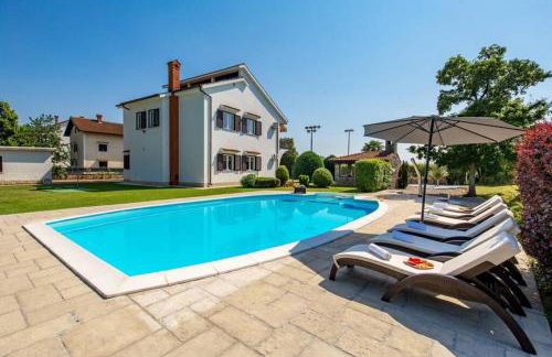 Holiday house with swimming pool - Photo 28