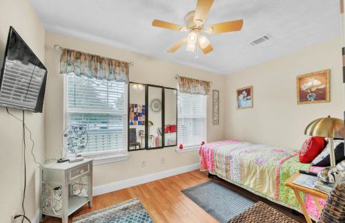 Charming Coastal Retreat in Bay St Louis home - Photo 11