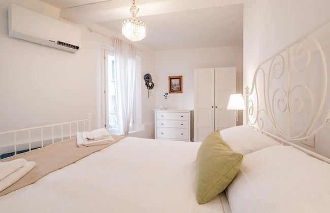 S. Lucia Canal View by Wonderful Italy - Photo 7