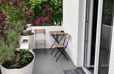 Stadtvilla-Apartment mit Parkblick und bester Verkehrsanbindung - Photo 11