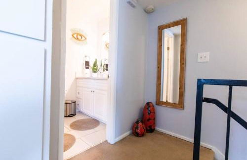 Cali Condo+BBQ+MemoryFoamBeds+12min to Beach - Foto 25