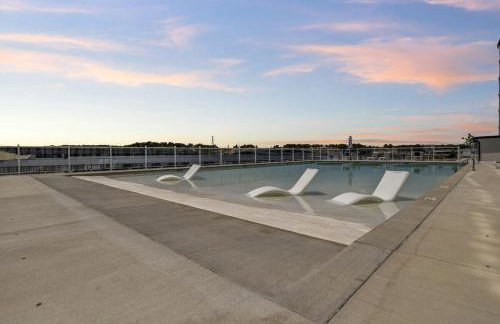 Lakefront Topsider Condo w/ Boat Slip, 2 Pools & Large Deck - Foto 54