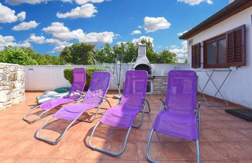 Charming Home With Pool in Barbariga - Photo 10