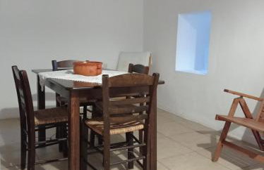 quiet stone house in Nisyros - Photo 16