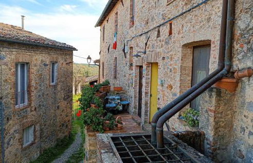 Awesome Apartment In Monticiano - Foto 10