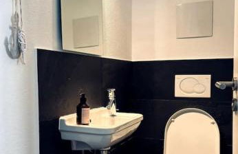 Lakefront View Entire Apartment with 2 bedrooms, 2 full bathrooms & Balcony Waterview - Foto 29