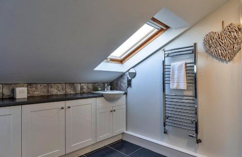 Finest Retreats - Trennal Barn - Photo 34