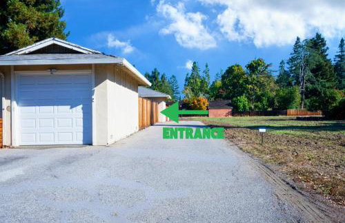 Central 3BR Home Steps from Castro St - Foto 20