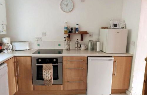 Welsh holiday home sleeps 5 close to beaches & mountains - Photo 7