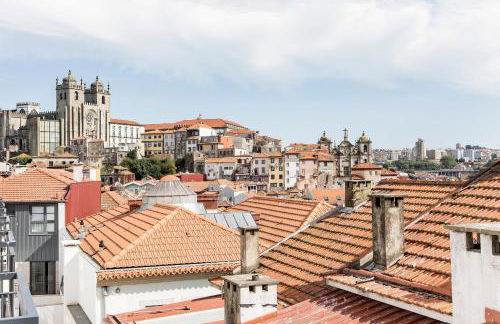 Bright 3BR Flat w/ AC in City Center by LovelyStay - Photo 30