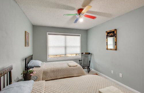 2 Mi to KU Campus Group Getaway with Patio and Garden - Photo 24