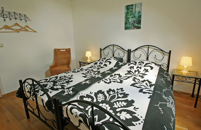 Lovely Farmhouse in Wijlre With Forest Nearby - Photo 9