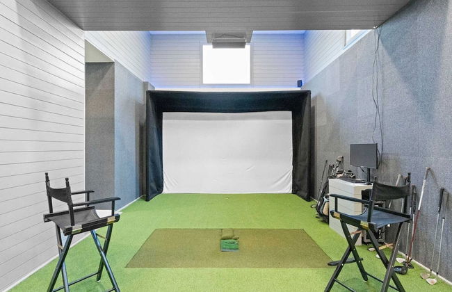 Winding Down by Avantstay Sleeps 20 + Dock, View - Photo 43