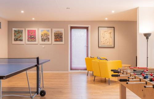 Stunning 6 Bedroom with Swimming Pool & Sauna! - Foto 29