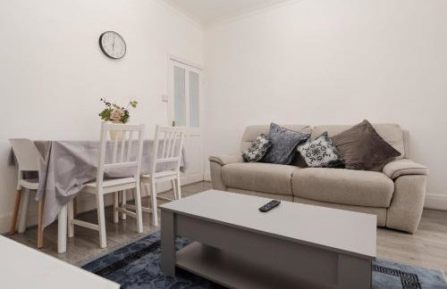 Modern 3-Bedroom Home in-Steps from Crown Point - Foto 20