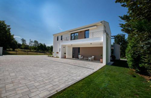 Luksuzna Villa Castanea s privatnim bazenom i wellnesom u srcu Istre - Photo 53